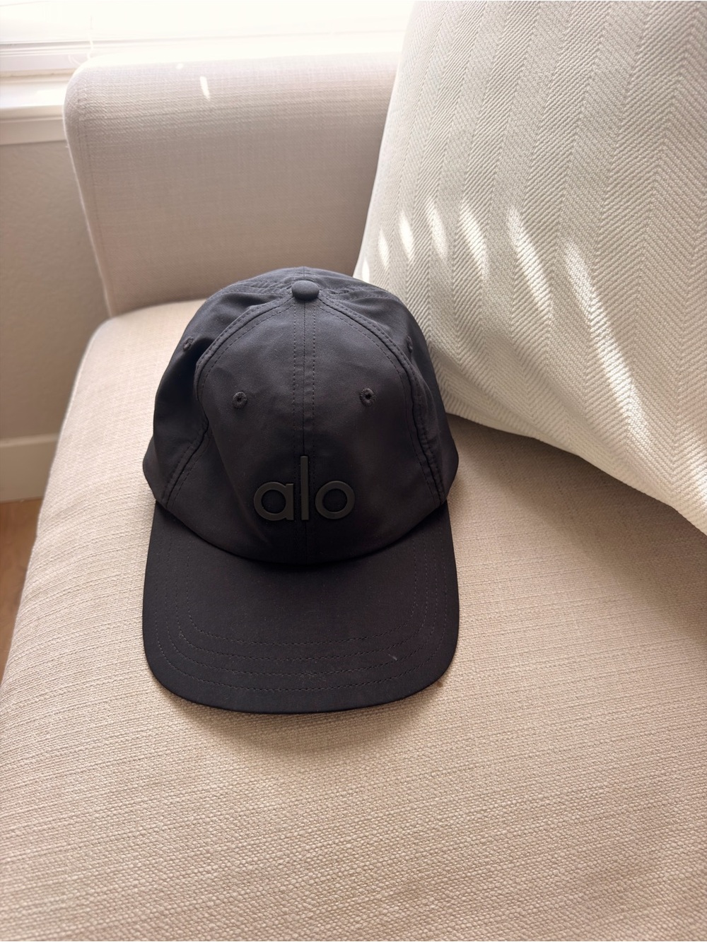 ALO Performance Off-Duty Cap - Picture 4 of 6